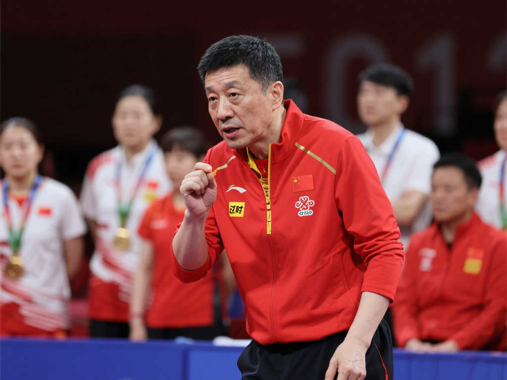 年男篮世界